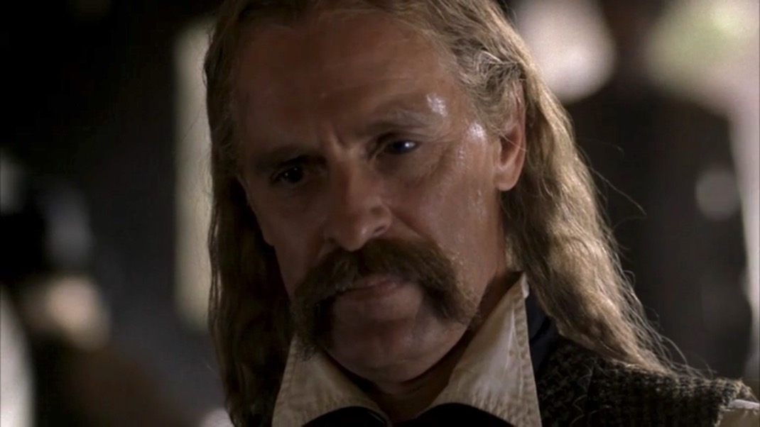 Wild Bill Hickock in DEADWOOD 1x04