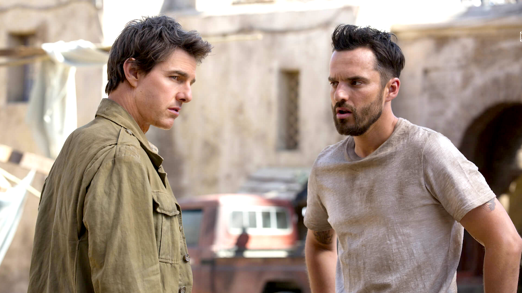 Tom Cruise and Jake Johnson in THE MUMMY