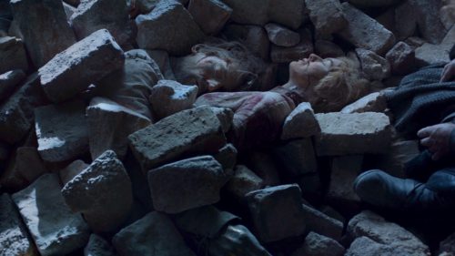 The bodies of Jaime and Cersei Lannister in GoT 8x06 - The Iron Throne