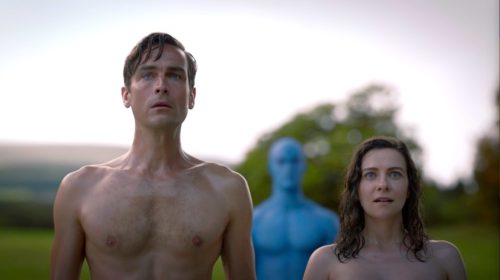 Tom Mison and Sara Vickers in WATCHMEN 1x08