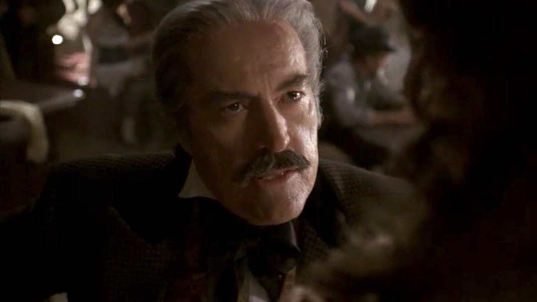 Cy Tolliver in DEADWOOD 1X08 - SUFFER THE LITTLE CHILDREN