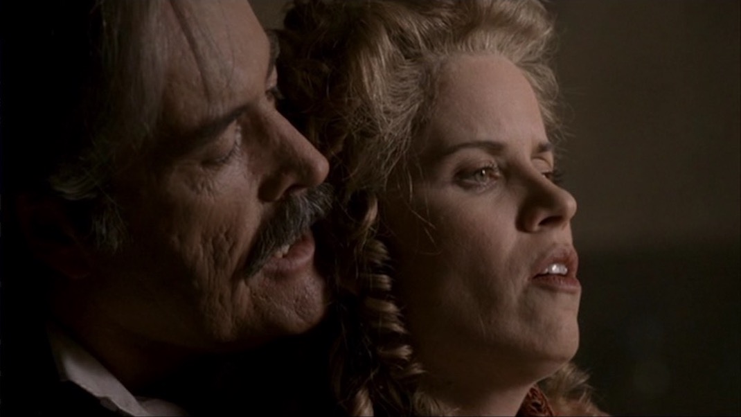 Cy and Joanie in DEADWOOD 1X08 - Suffer the Little Children