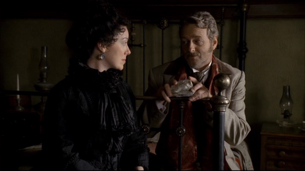 Molly Parker and William Russ in DEADWOOD 1x11 - Jewel's Boot is Made for Walking